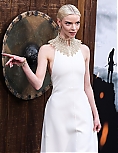 278959118_anya-380.jpg