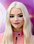 345084202_anya11-6.jpg