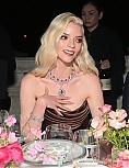 463856093_anya-12.jpg