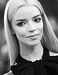 726206971_anya8-12.jpg