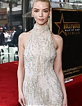 729580630_anya-6.jpg