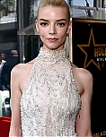 729580643_anya-7.jpg