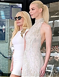 729813144_anya2-3.jpg