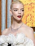 Filename=AA_FuriosaLondonadds_2819829.jpg
Filesize=384KiB
Dimensions=866x1300
Date added=Jan 17, 2025 AA_FuriosaLondonadds_2819829.jpg