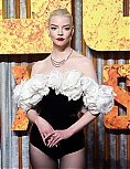anya-167~8.jpg
