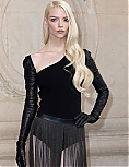 anya-25~30.jpg