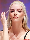 anya-31~43.jpg