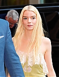 anya-35~45.jpg