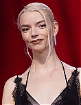 anya11-18~1.jpg