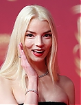 anya12-11~1.jpg