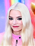 anya12-9.jpg
