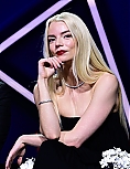 anya13-34~0.jpg