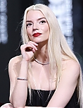 anya13-42~0.jpg