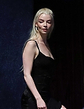 anya3-3~2.jpg
