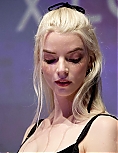 anya4-17~0.jpg