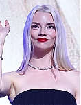 anya6-17~2.jpg