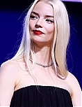 anya6-23~0.jpg