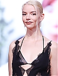 anya7-14~3.jpg