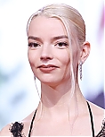 anya7-24~0.jpg