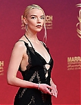 anya8-23~1.jpg