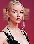 anya8-25~1.jpg