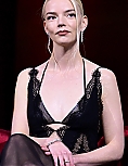 anya8-42~0.jpg